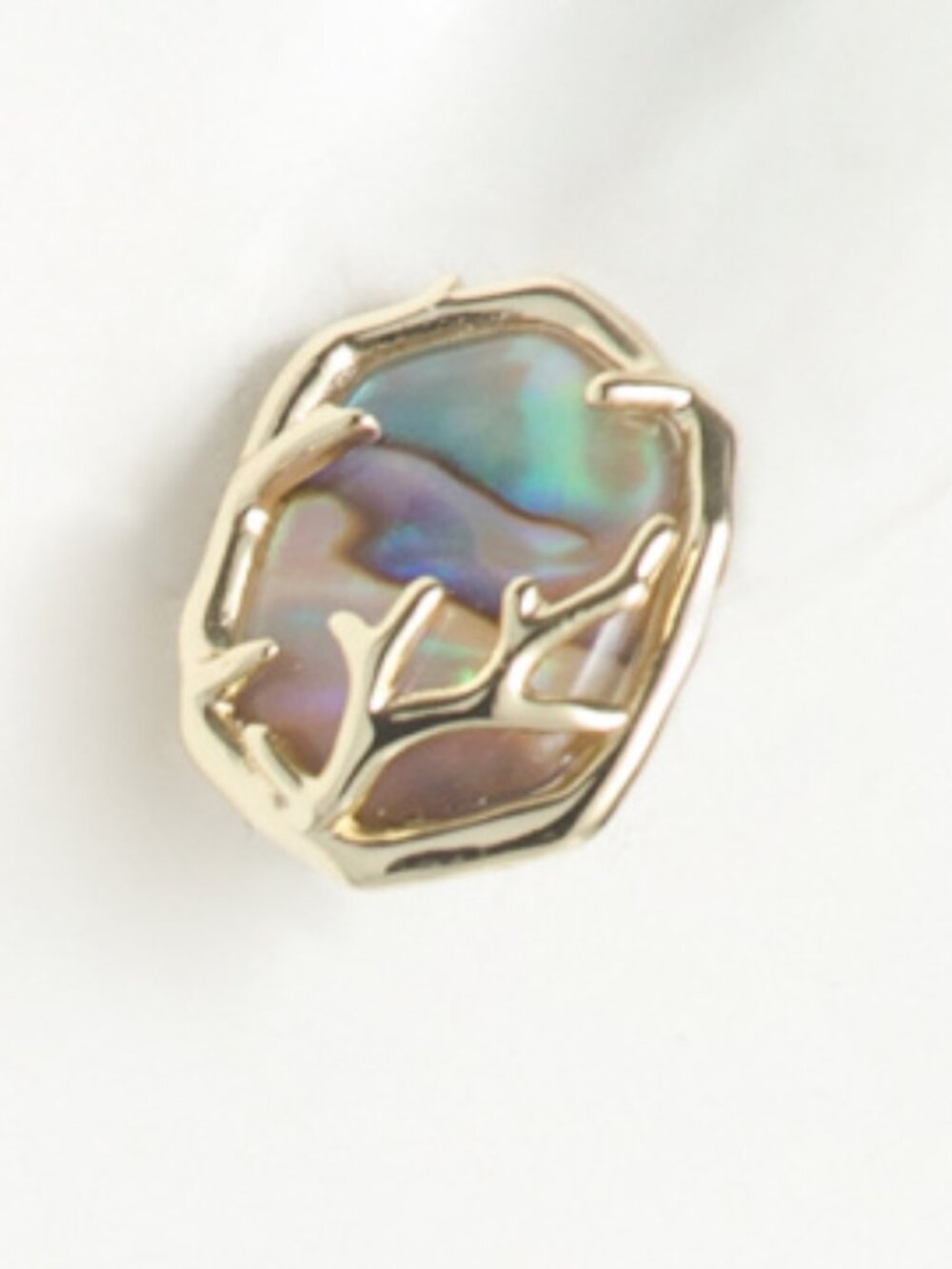 KENDRA SCOTT Gold Abalone Shell Daphne Stud Earrings - Picture 3 of 3